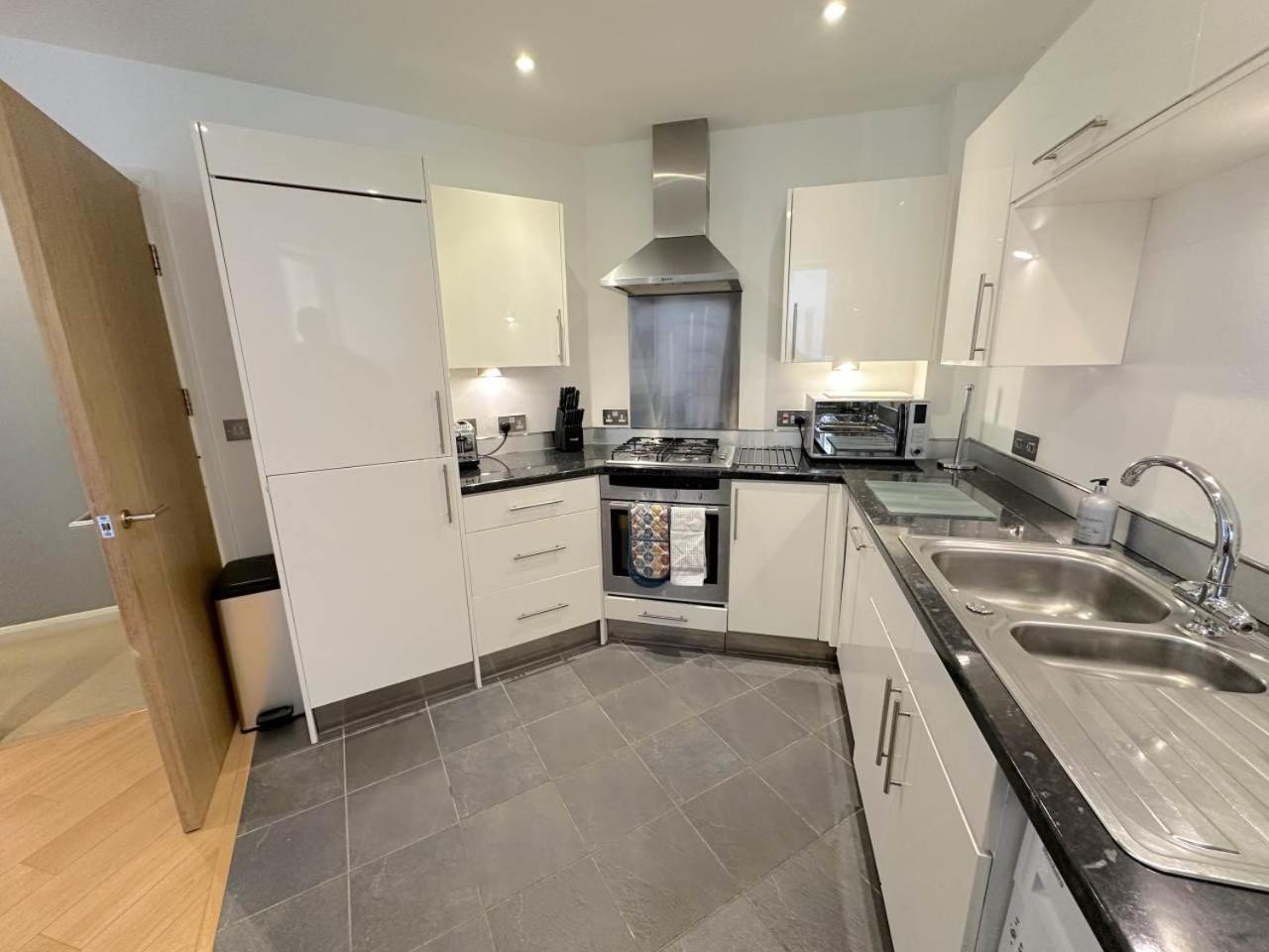 Parc Y Bryn Serviced Apartments Aberystwyth Exteriör bild