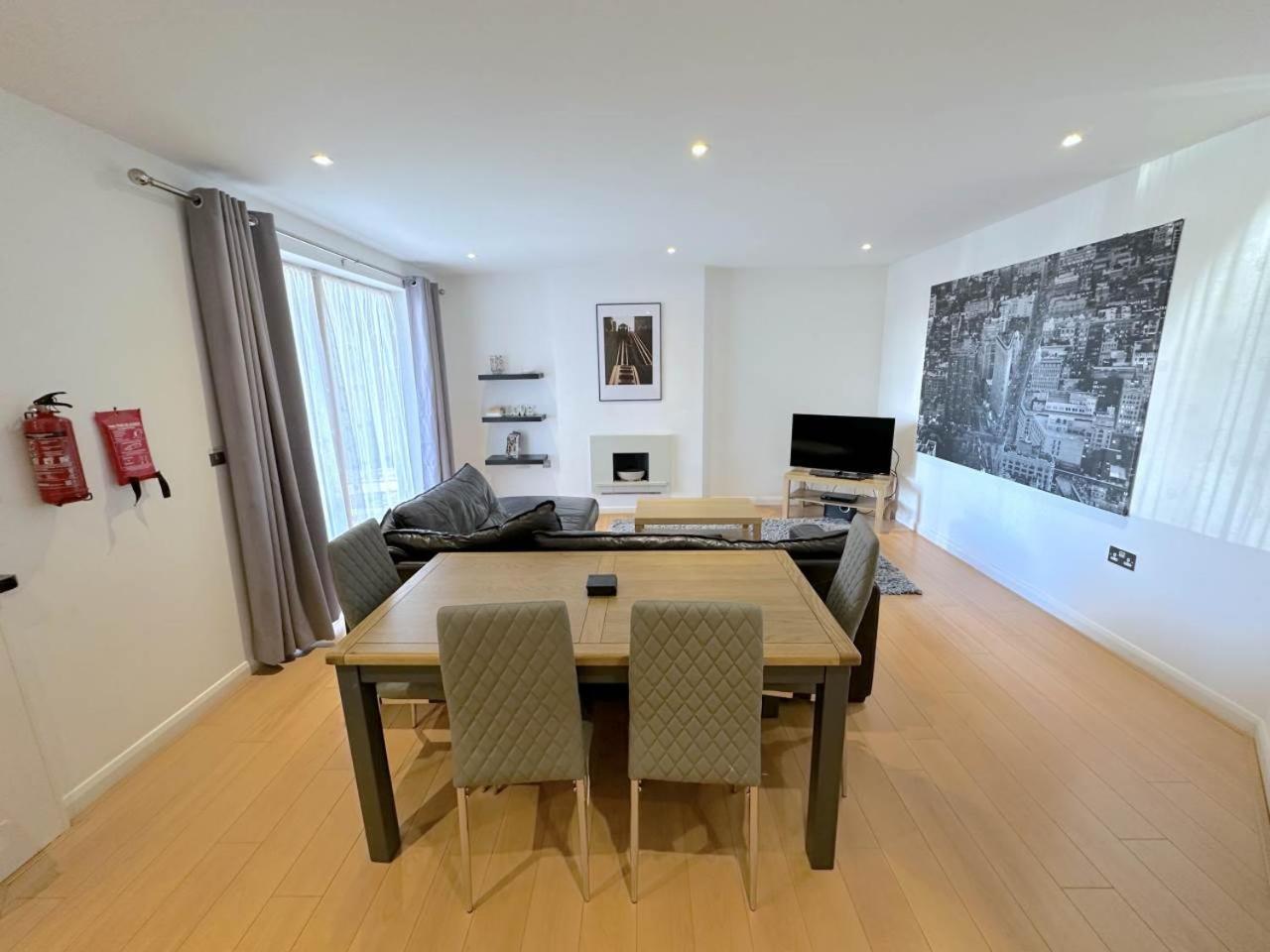 Parc Y Bryn Serviced Apartments Aberystwyth Exteriör bild